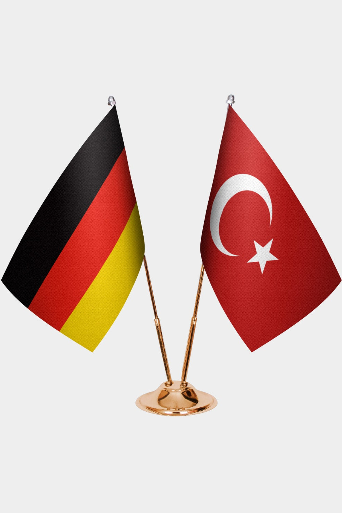 Almanya ve Türkiye İkili Masa Bayrağı Seti kurulum görünümü
