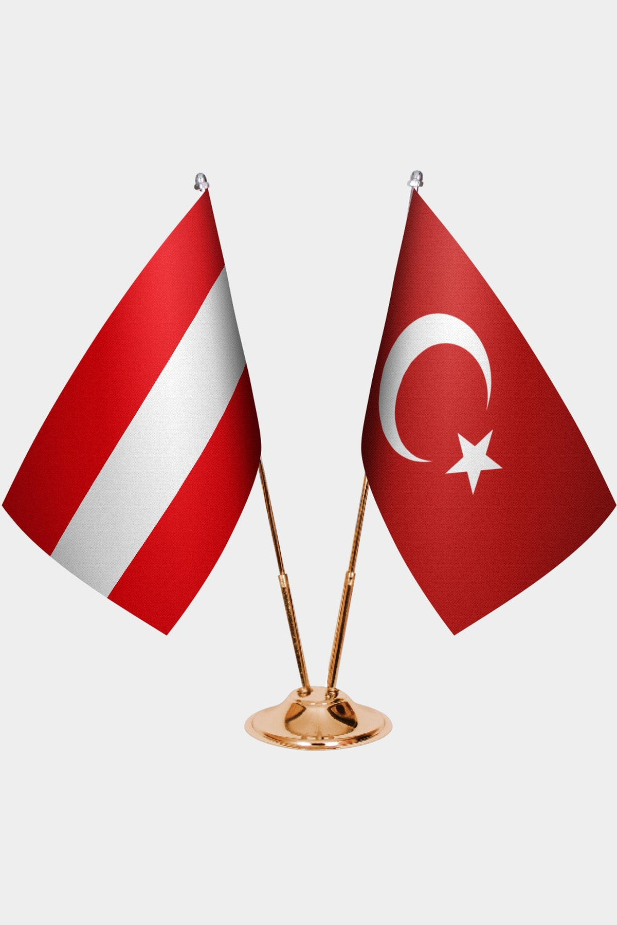Avusturya ve Türkiye İkili Masa Bayrağı Seti kurulum görünümü