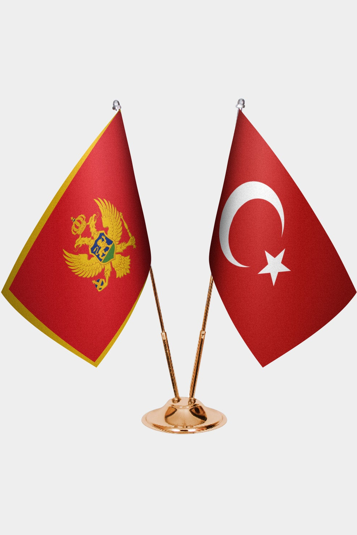 Karadağ ve Türkiye İkili Masa Bayrağı Seti kurulum görünümü