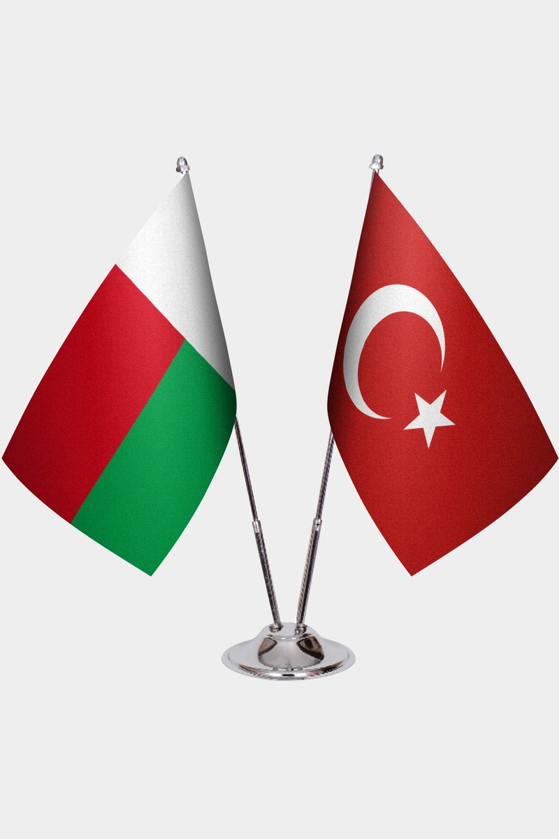 Madagaskar ve Türkiye İkili Masa Bayrağı Seti