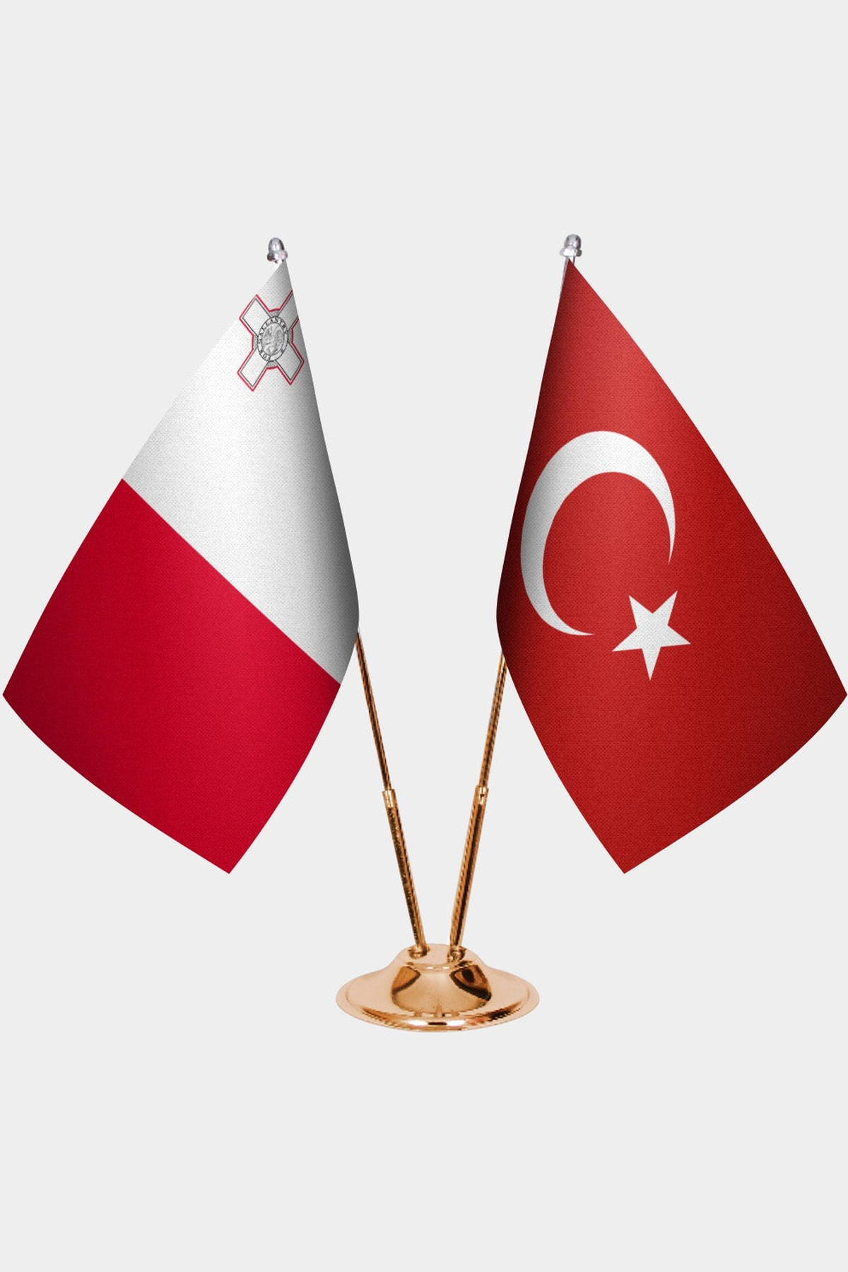 Malta ve Türkiye İkili Masa Bayrağı Seti kurulum görünümü