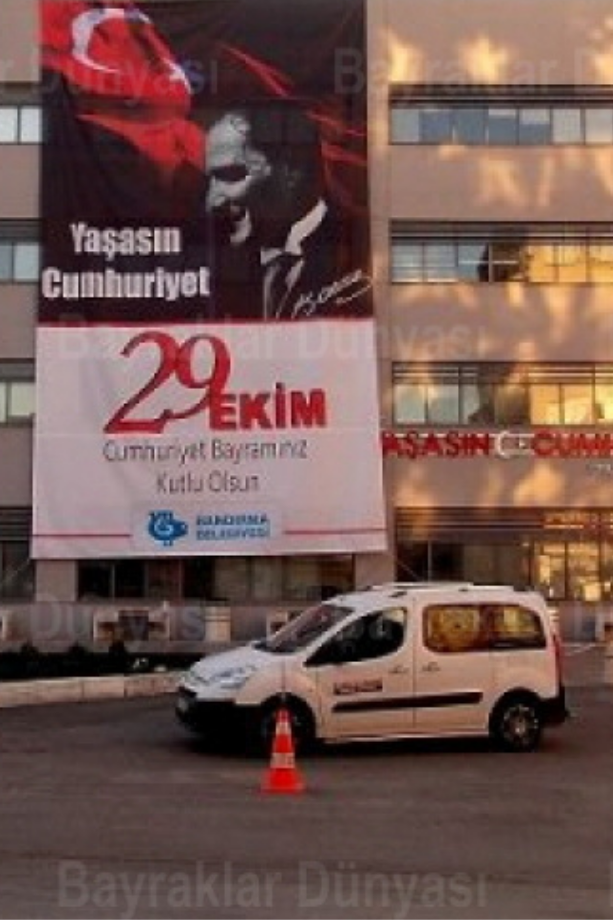 Rachel Fabric Reklam Afişi uygulama örneği