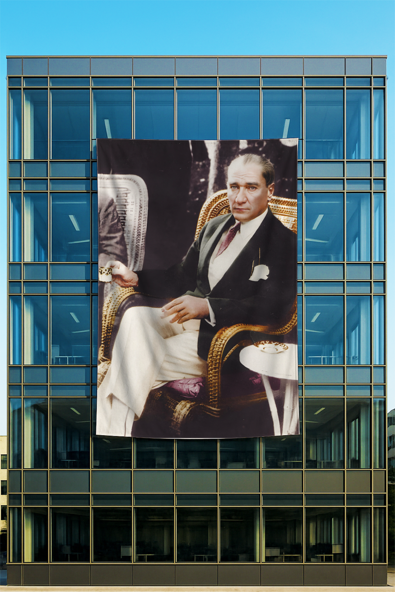 Raşel Kumaş Makam Koltuğunda Atatürk Posteri
