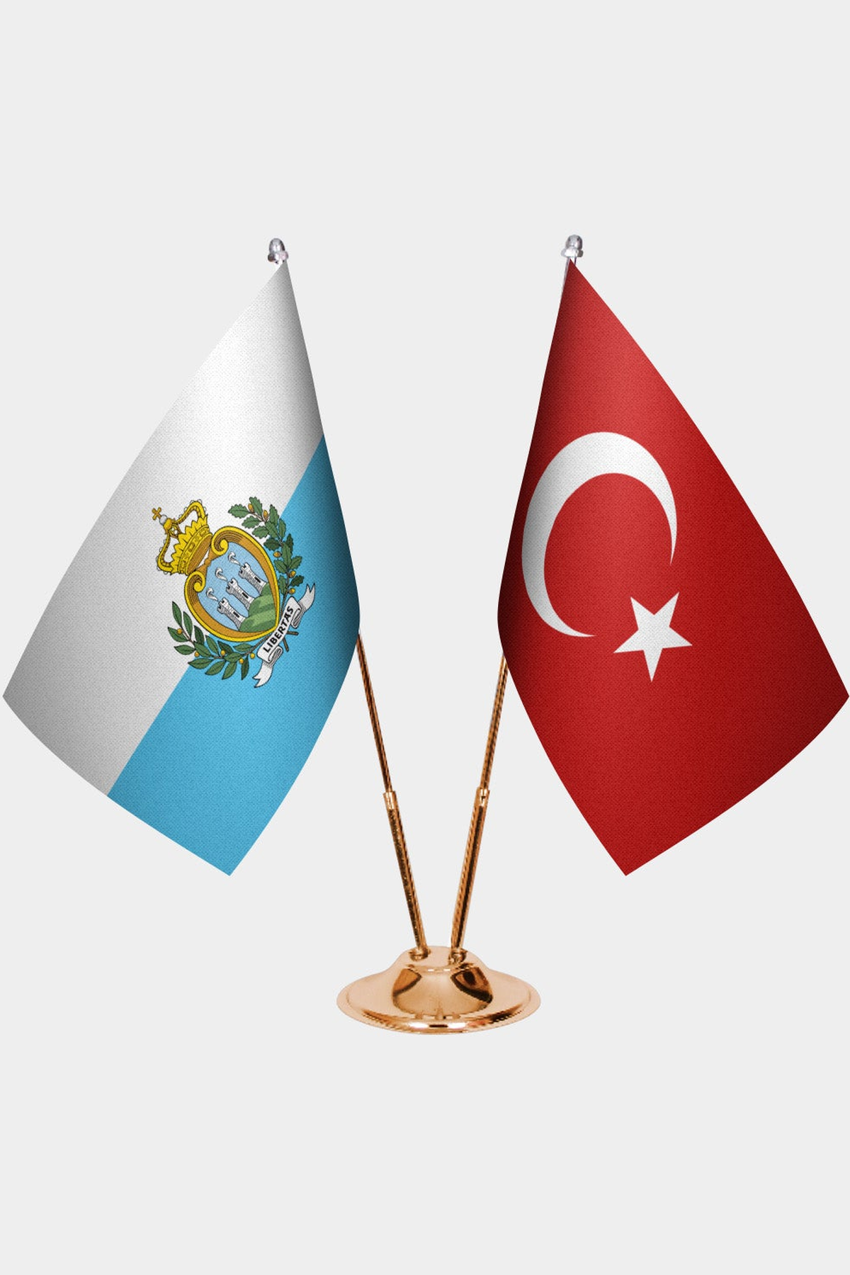 San Marino ve Türkiye İkili Masa Bayrağı Seti kurulum görünümü
