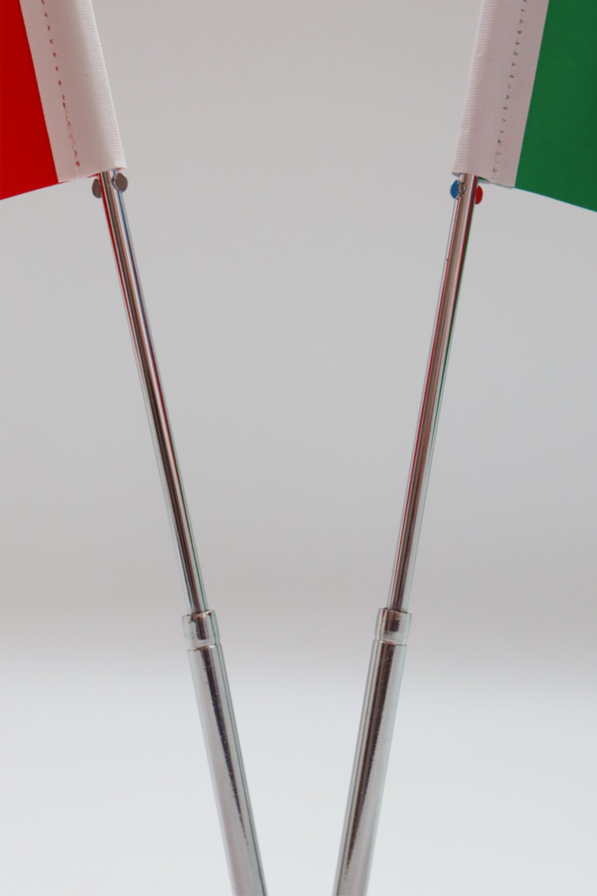 Trinidad ve Tobago ve Türkiye İkili Masa Bayrağı Seti farklı açıdan görünüm