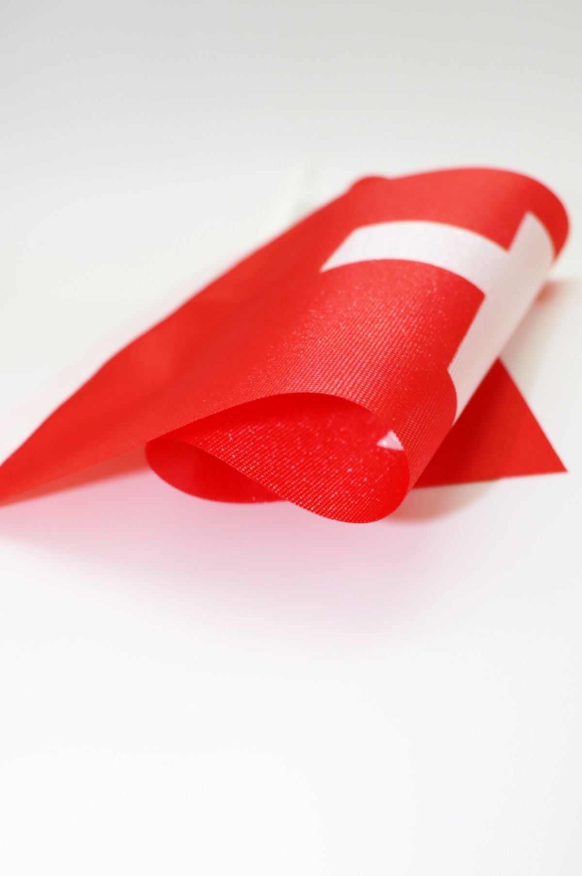 Yemen Dikdörtgen Süsleme Bayrak farklı açıdan görünüm