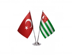 Abhazya İkili Masa Bayrağı