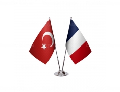 Fransa İkili Masa Bayrağı
