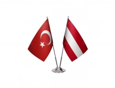 Avusturya İkili Masa Bayrağı