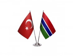 Gambiya İkili Masa Bayrağı