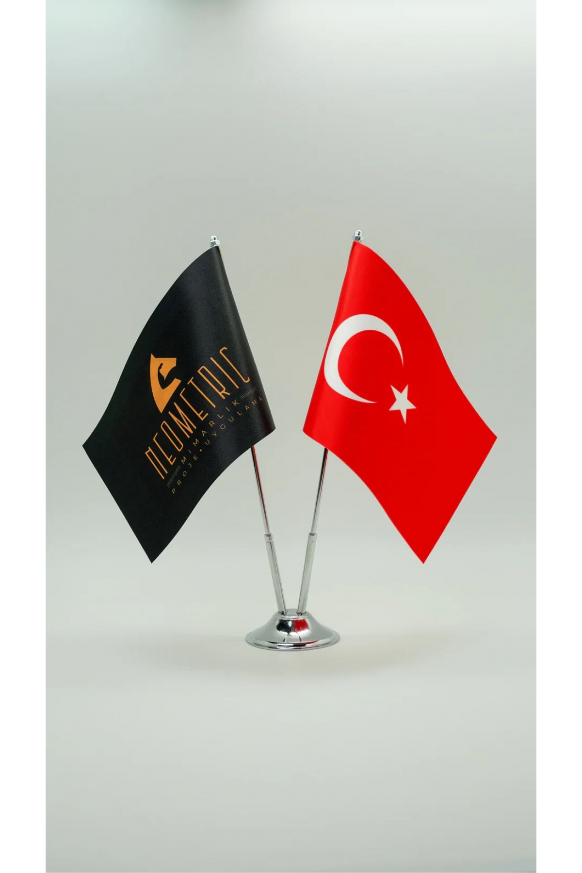 ikili Masa Bayrağı 