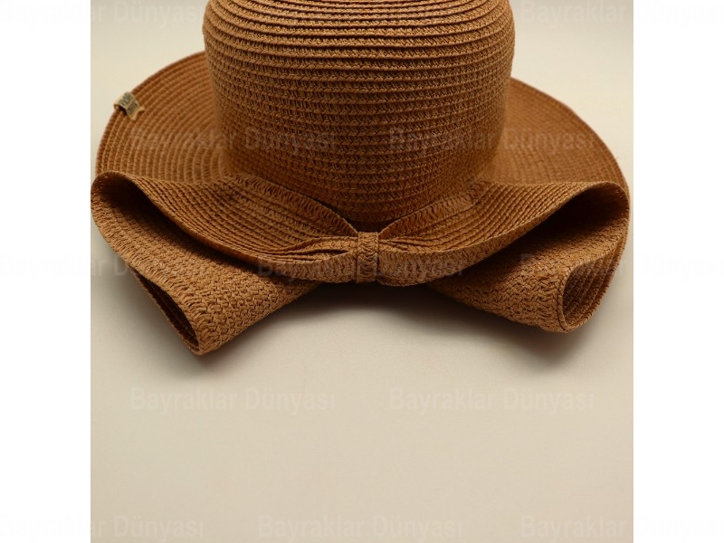 Fiyonk Detaylı Hasır Şapka