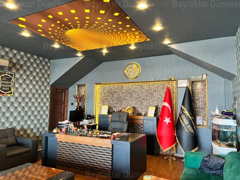 Simsiz Makam Bayrak