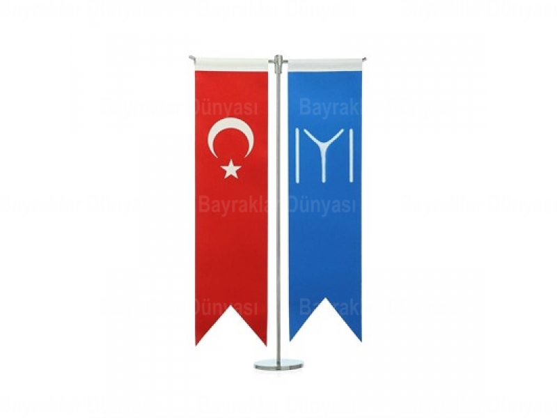 T Masa Bayrak Direği