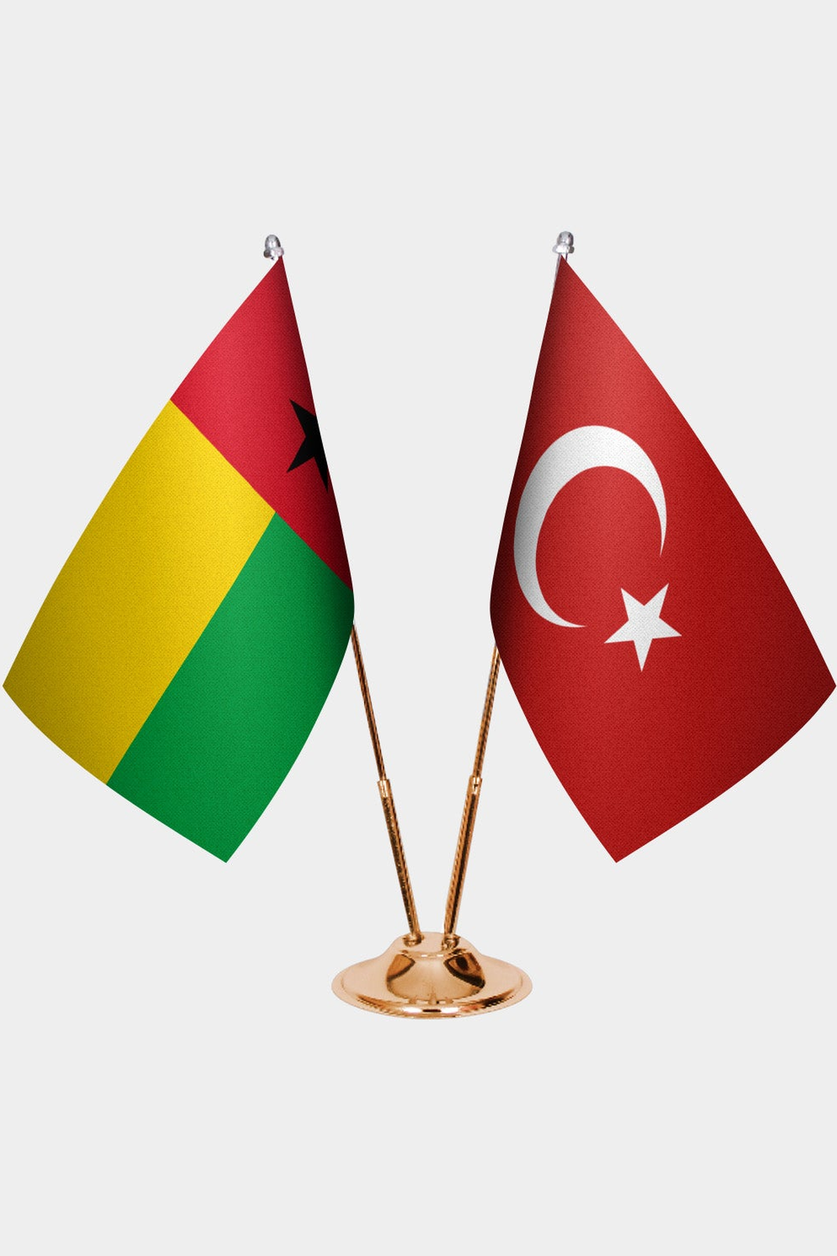 Gine-Bissau ve Türkiye İkili Masa Bayrağı Seti kurulum görünümü