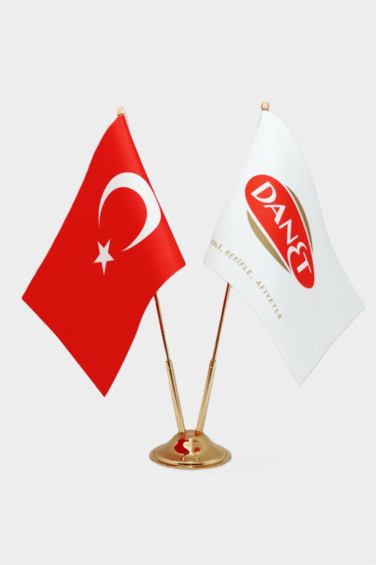 İkili Masa Bayrağı yakın çekim