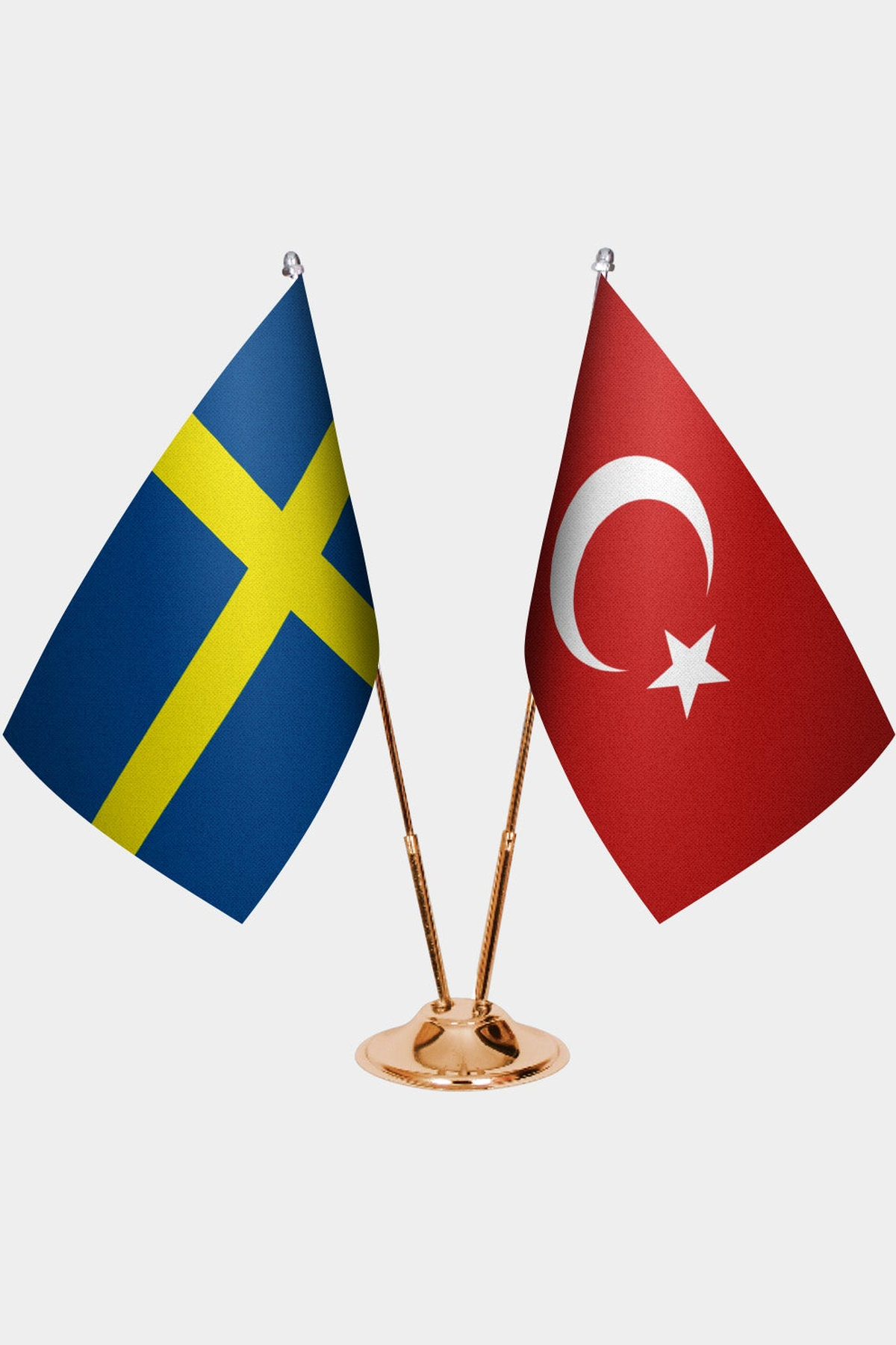 İsveç ve Türkiye İkili Masa Bayrağı Seti kurulum görünümü