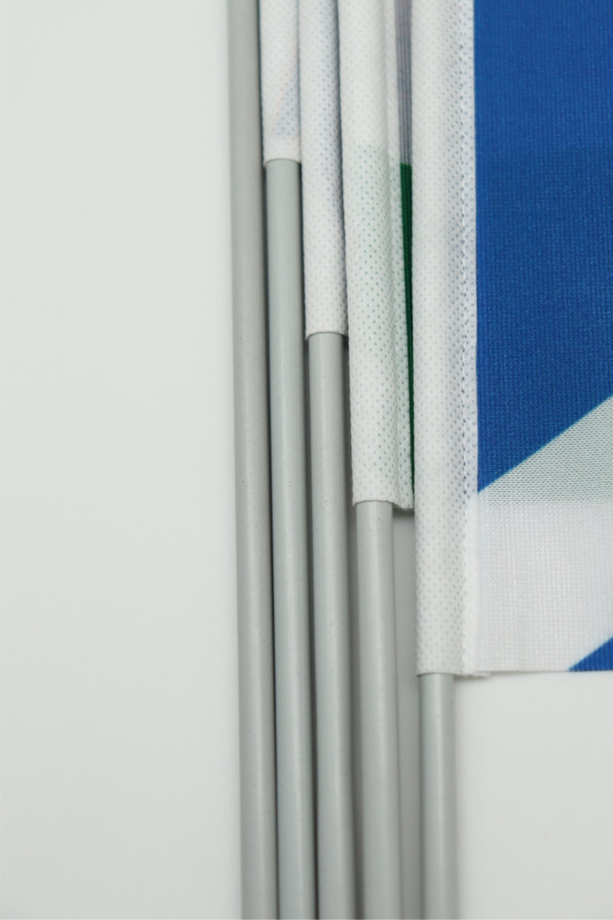 İsviçre El Bayrağı farklı açıdan görünüm
