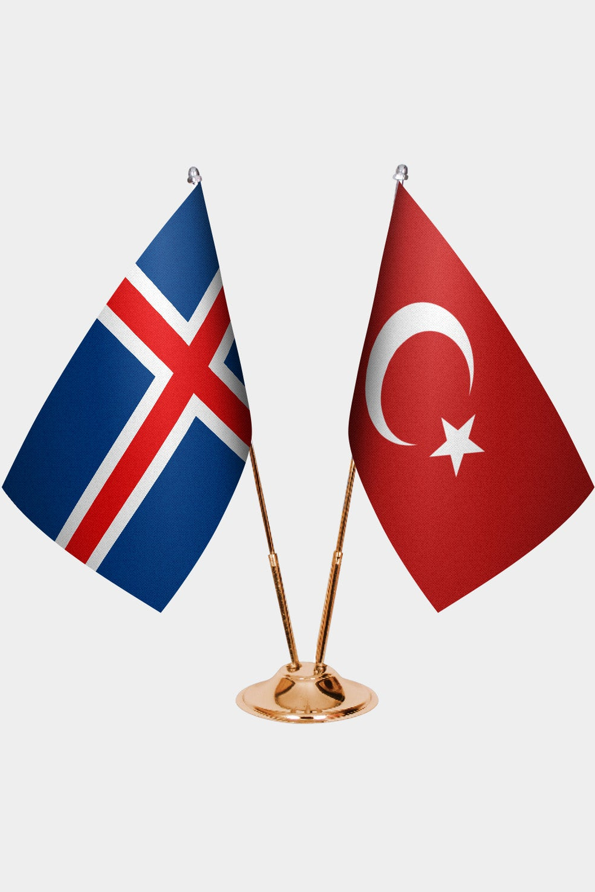 İzlanda ve Türkiye İkili Masa Bayrağı Seti kurulum görünümü