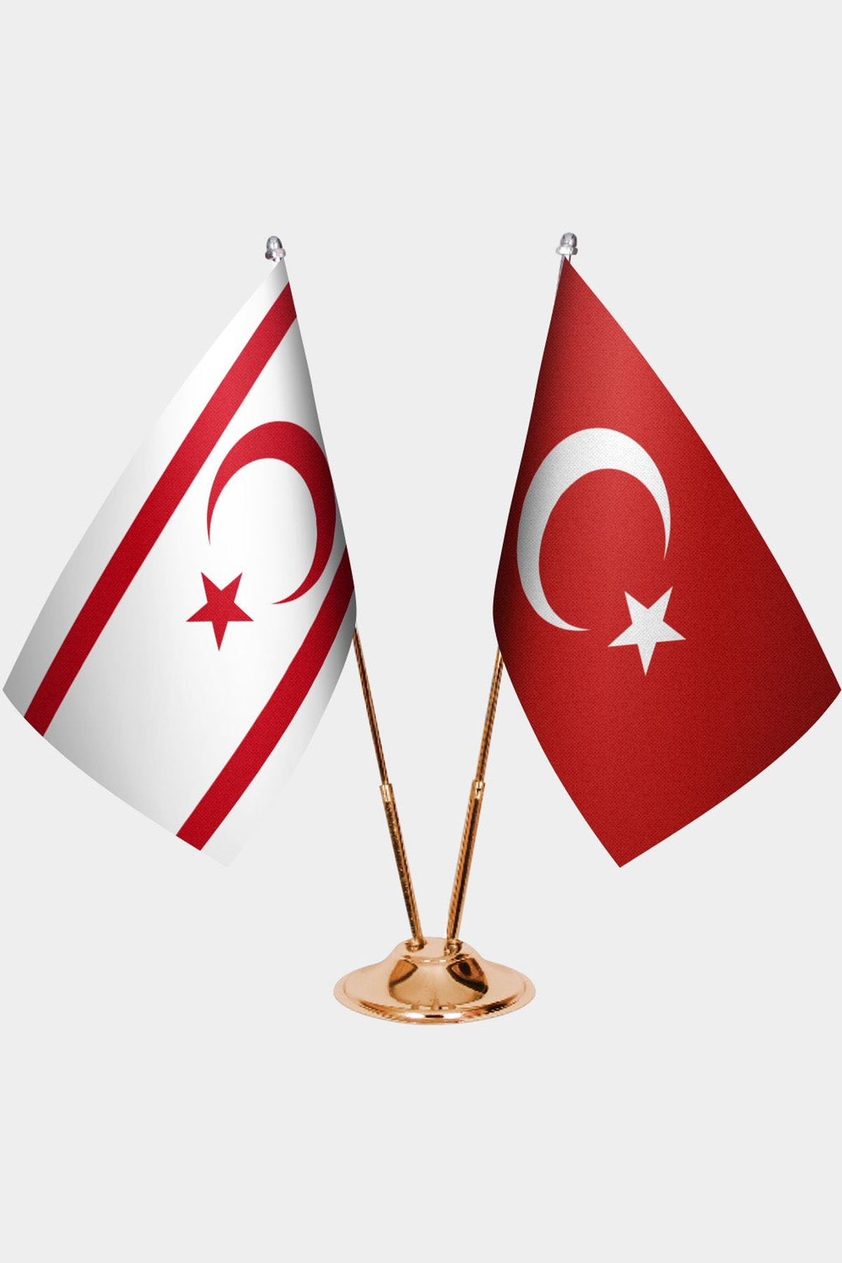 KKTC ve Türkiye İkili Masa Bayrağı Seti kurulum görünümü