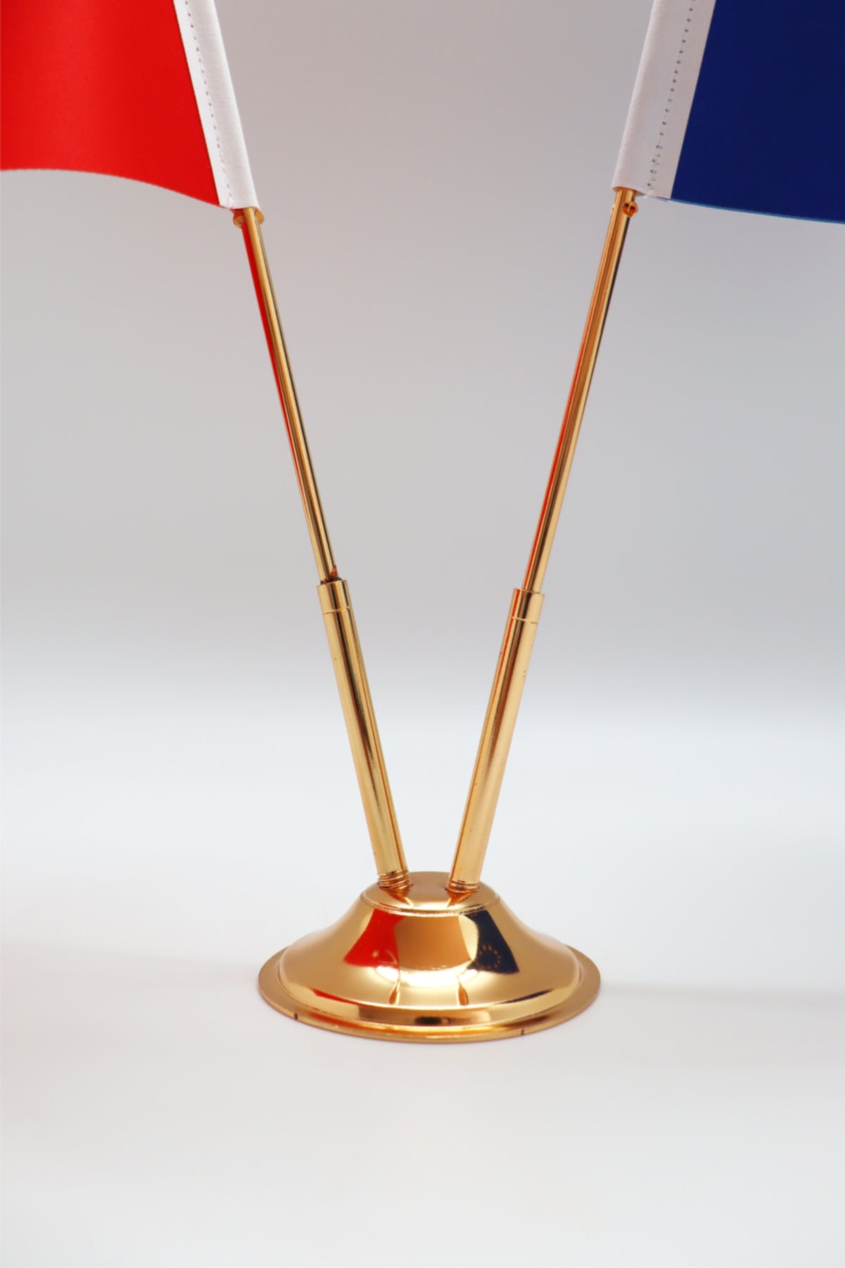 Kuzey Kore ve Türkiye İkili Masa Bayrağı Seti paket içeriği