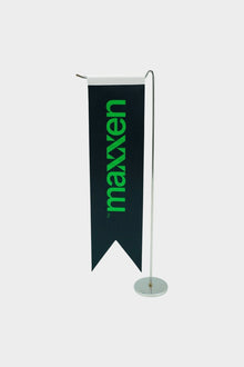 Logo Baskılı Kırlangıç L Model Masa Bayrağı — 8x32 cm