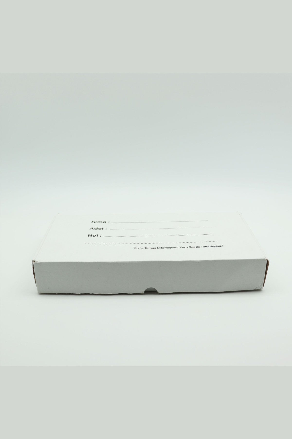Logo Baskılı Kırlangıç L Model Masa Bayrağı — 8x32 cm gümüş direkli masa üstü kullanım örneği
