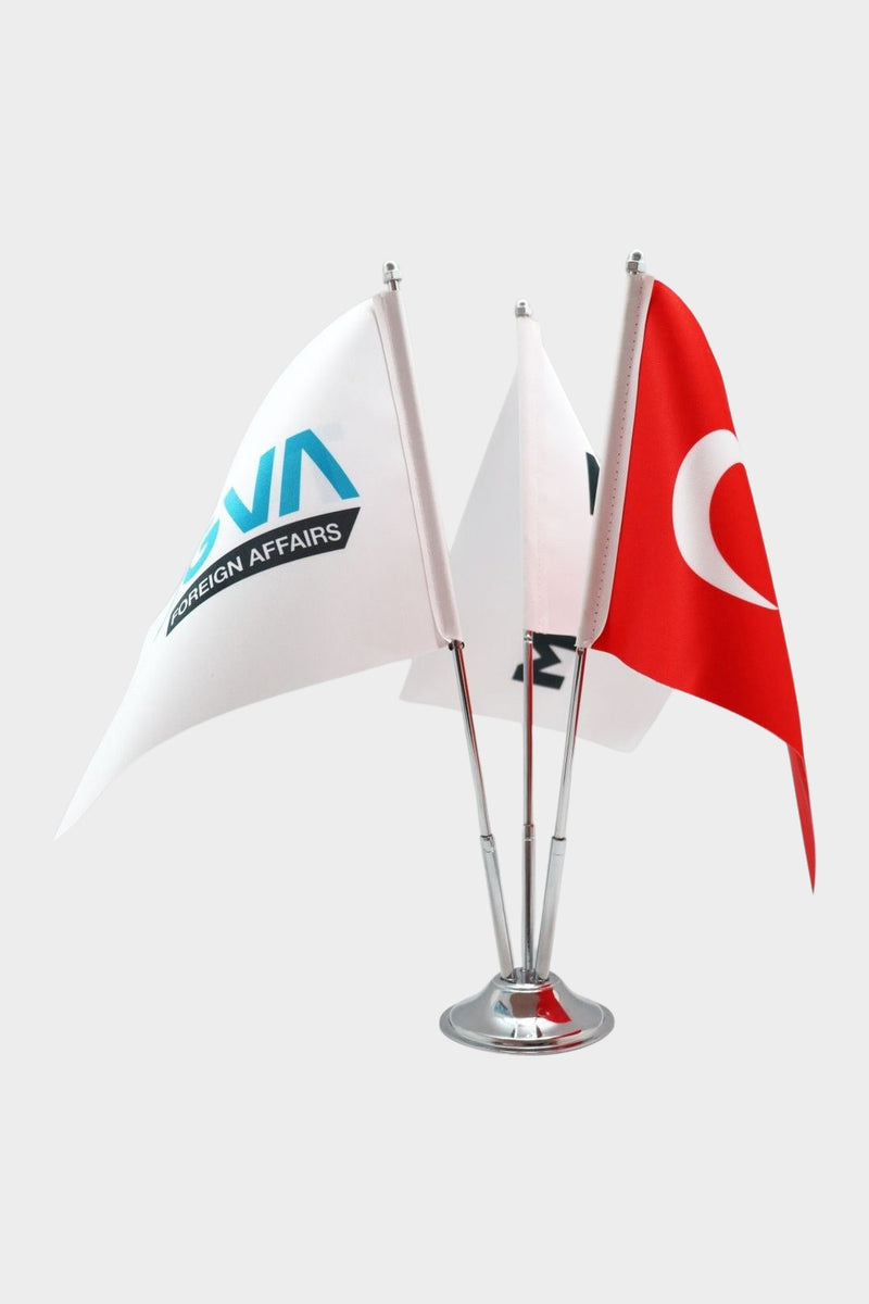 Logo Baskılı Üçlü Masa Bayrağı
