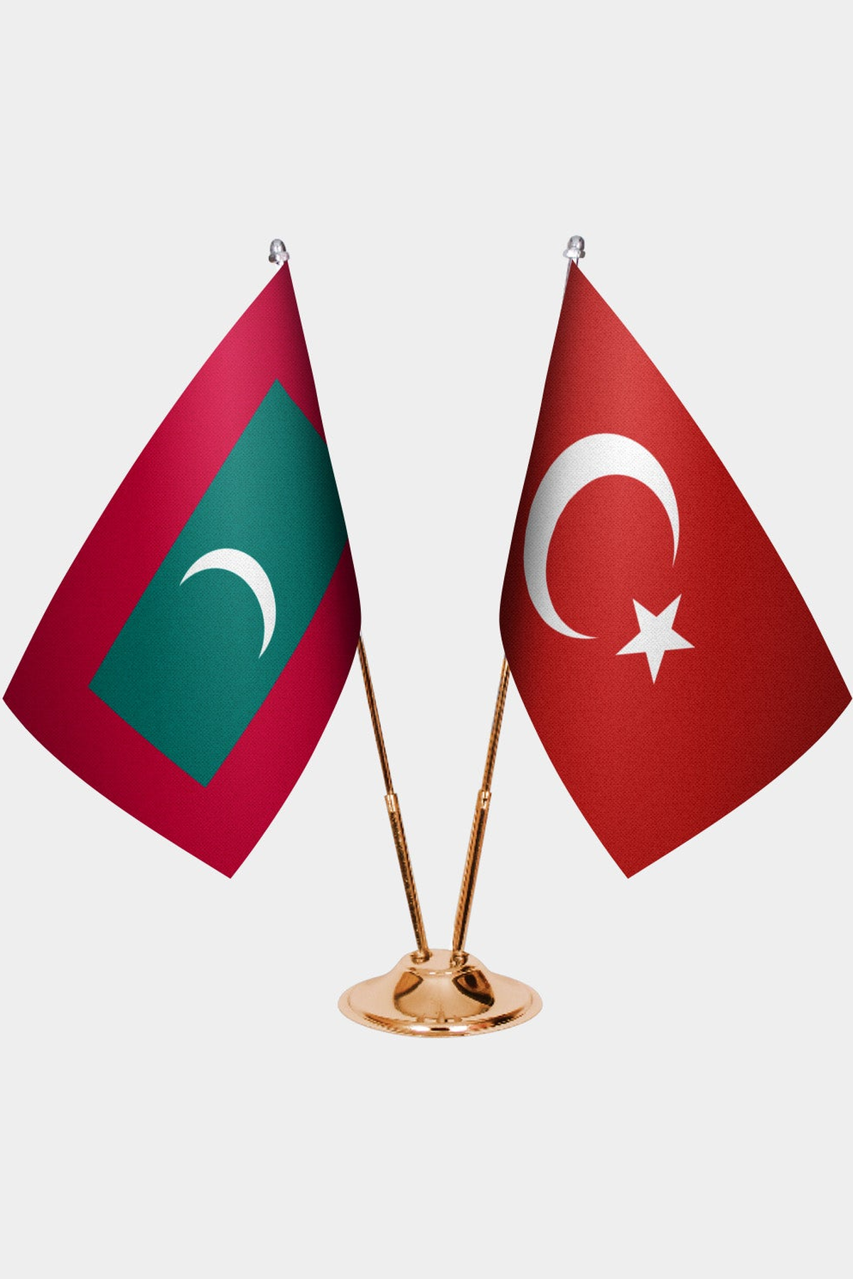 Maldivler ve Türkiye İkili Masa Bayrağı Seti kurulum görünümü