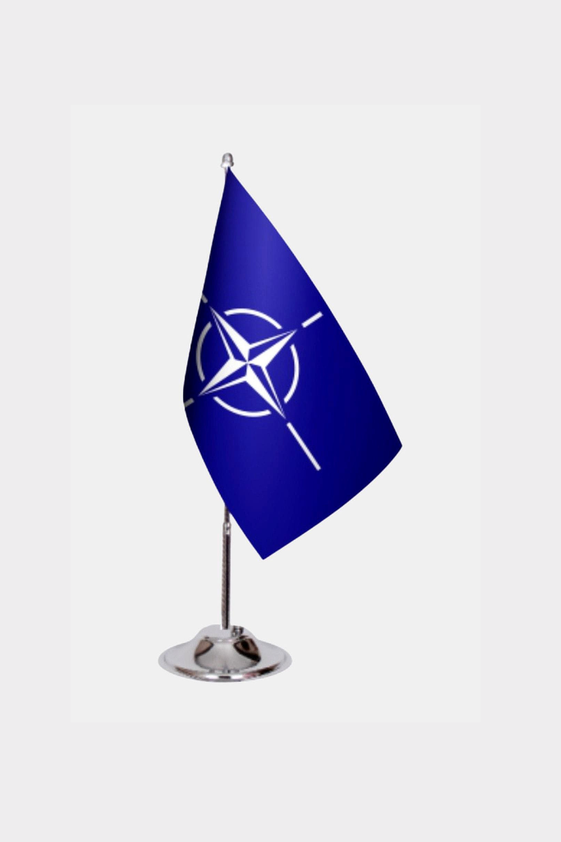 NATO Masa Bayrağı
