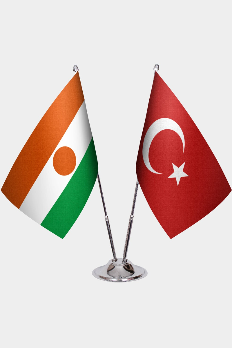 Nijer ve Türkiye İkili Masa Bayrağı Seti