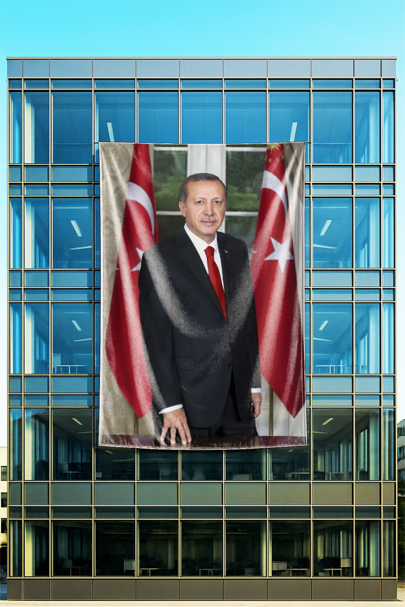 Raşel Kumaş Bayraklar Önünde Recep Tayyip Erdoğan Posteri