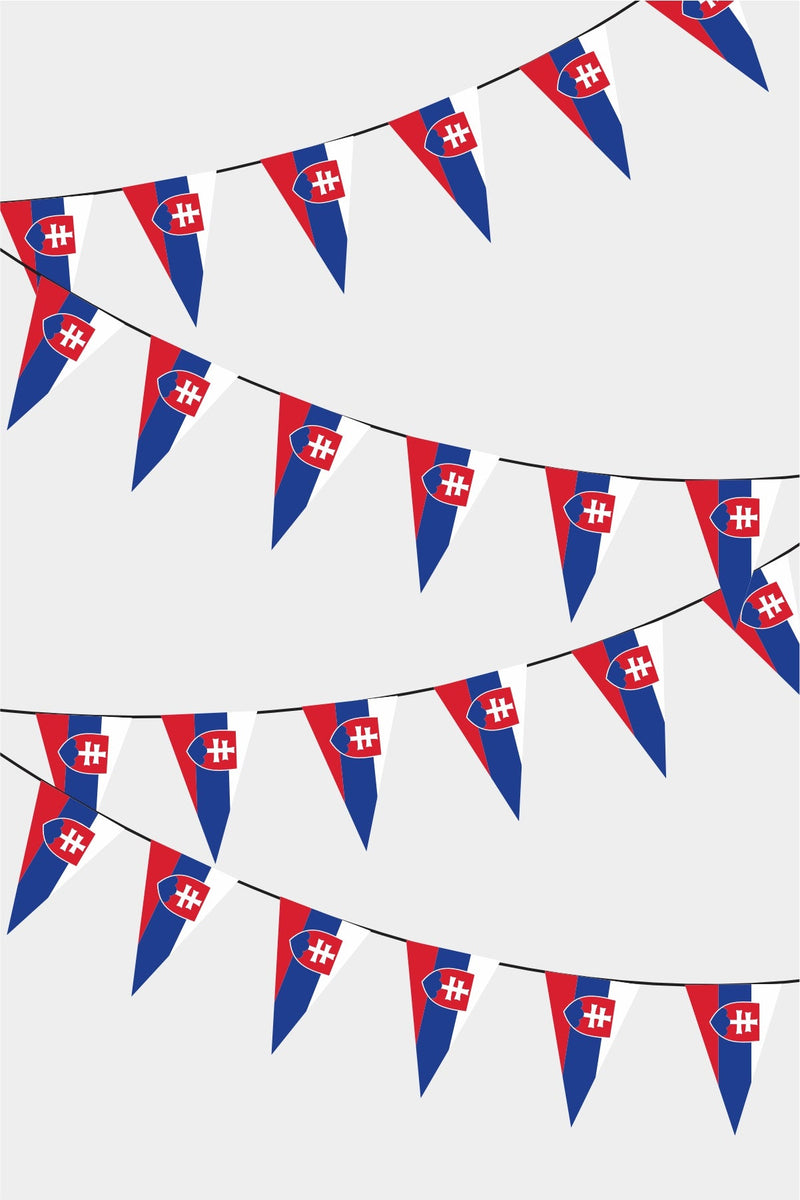 Slovakya Üçgen Süsleme Bayrak
